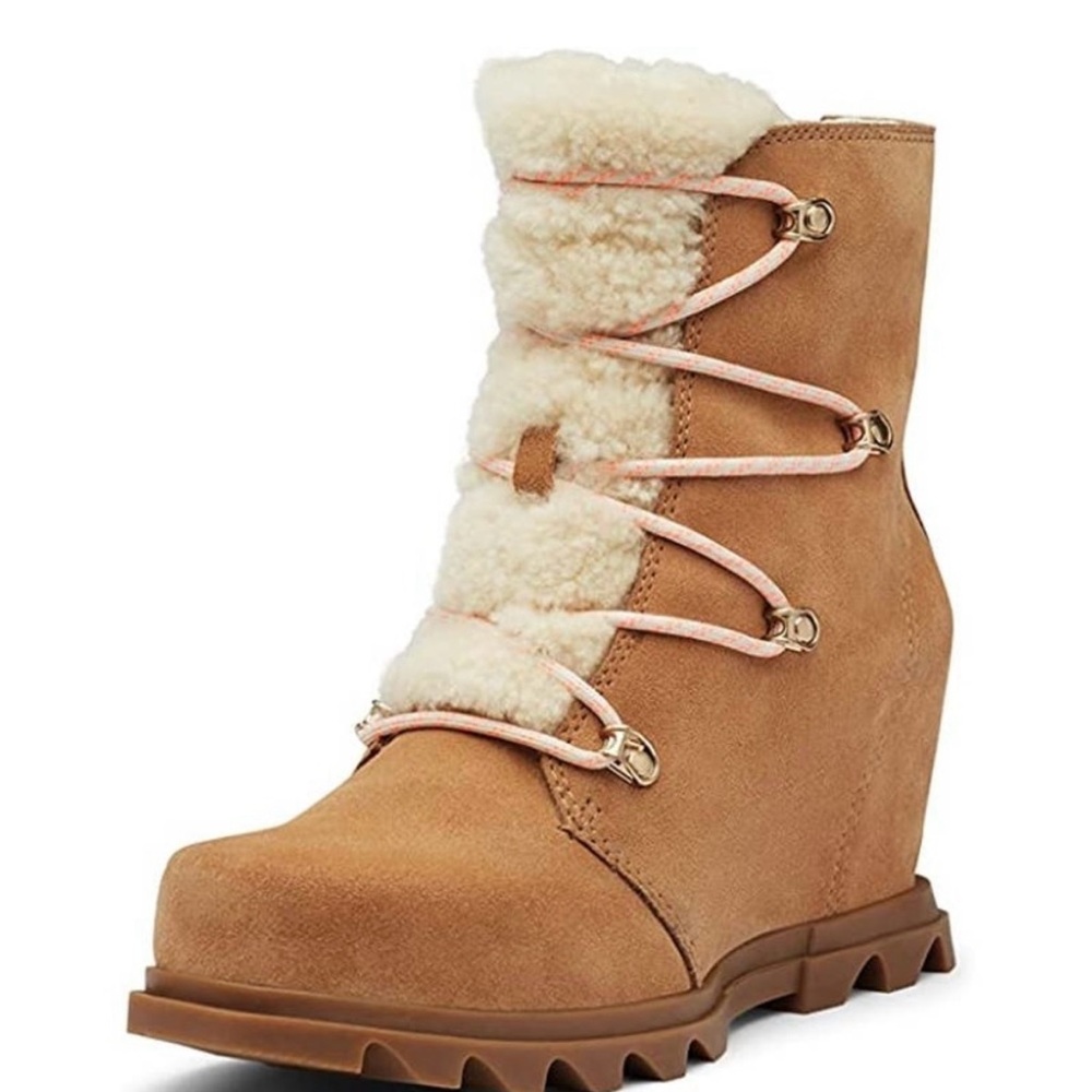 WOMEN'S JOAN OF ARCTIC™ WEDGE III LACE COZY BOOTIE New in Box